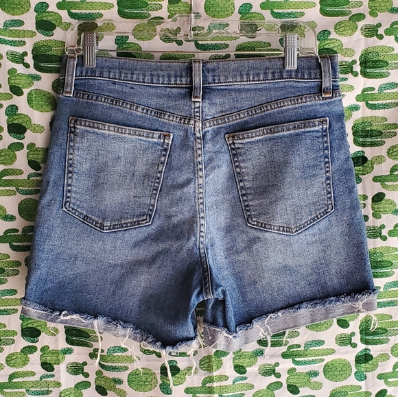 GAP - HIGH RISE 4' SHORTS - Picture 2 of 5